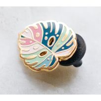 Пин металлический Монстера (цветная)